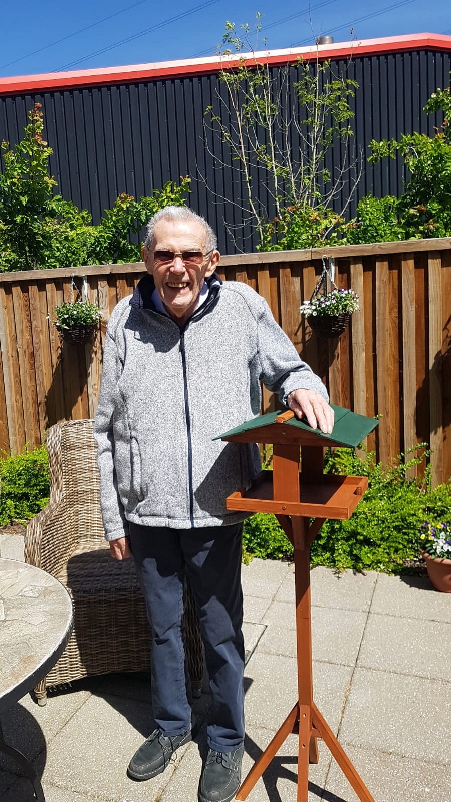 Horndean care home thanks local community for their support